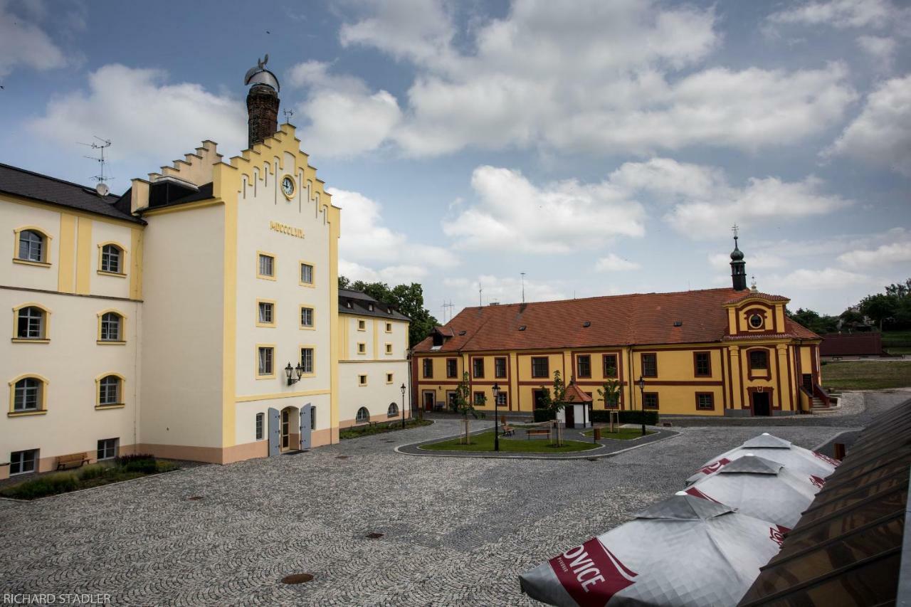 Hotel U Lipy Krusovice Exterior foto